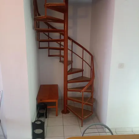 House Mantesos Apartamento *