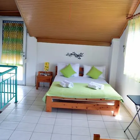 Apartamento House Mantesos *