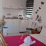 House Mantesos Apartment