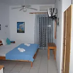 Apartment House Mantesos *