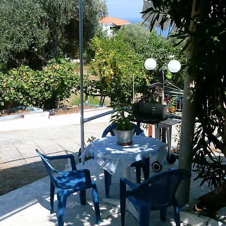 Apartment House Mantesos
