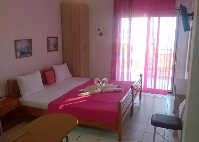 House Mantesos Koinira