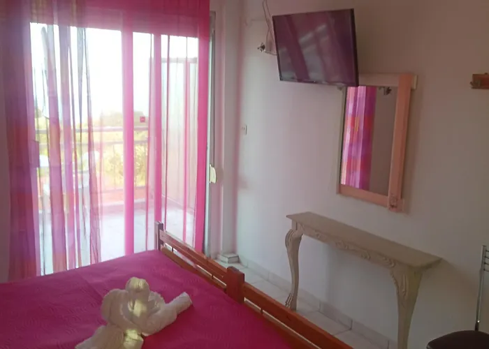 House Mantesos * Kinira