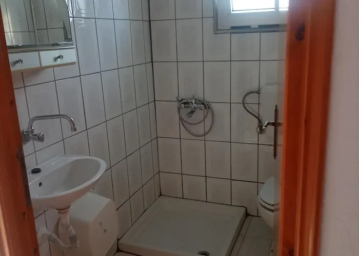 House Mantesos Koinira